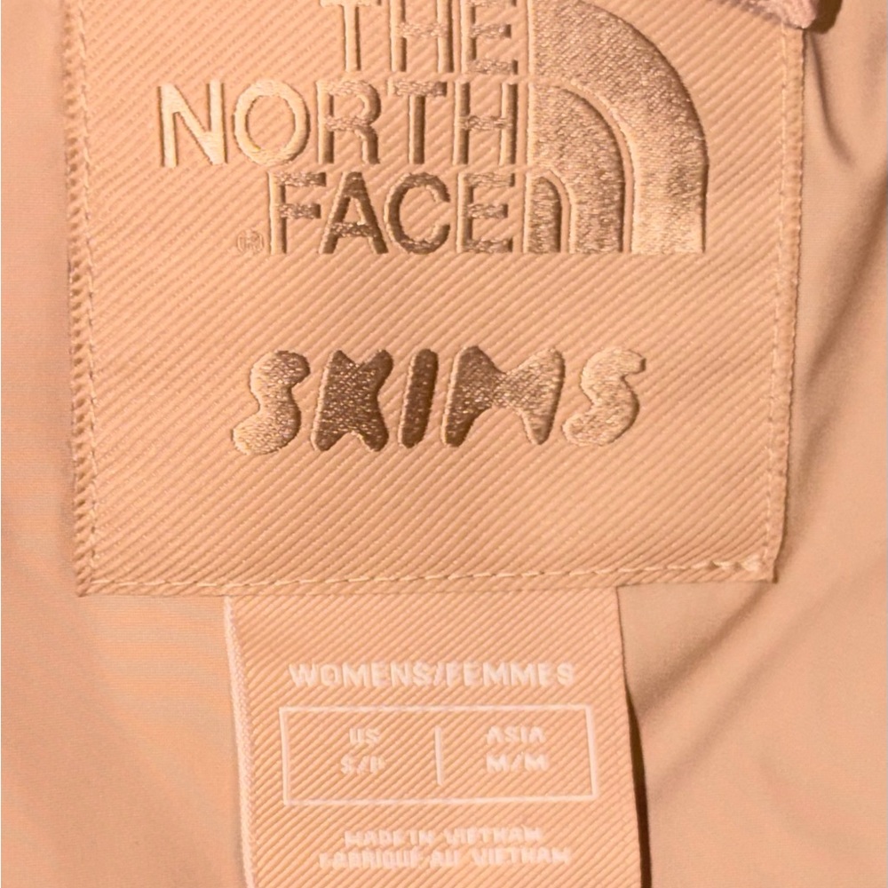Skims x TNF 2000 Retro Nuptse- OCHRE- Sz Small - Picture 5 of 5